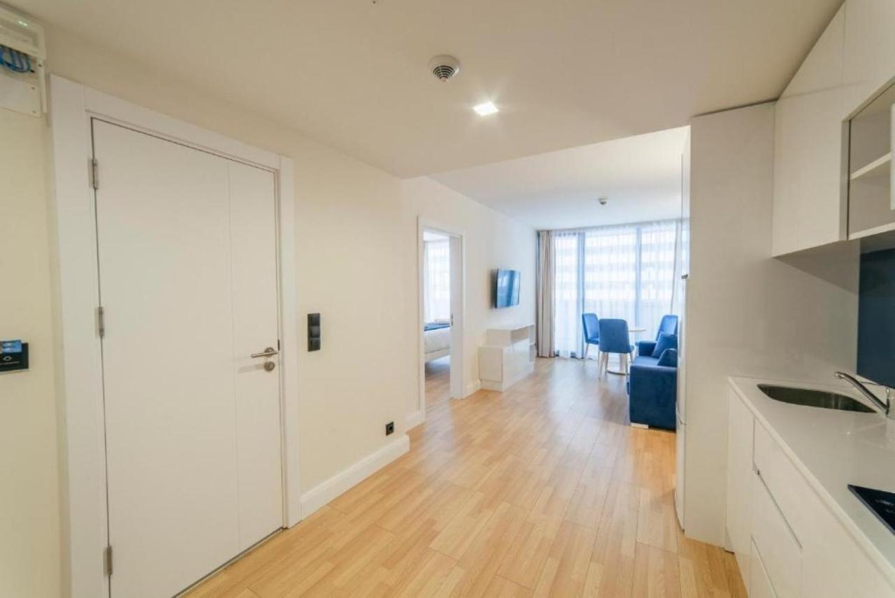 Orbi City Sea Side & Sea View Apartments Батуми Екстериор снимка