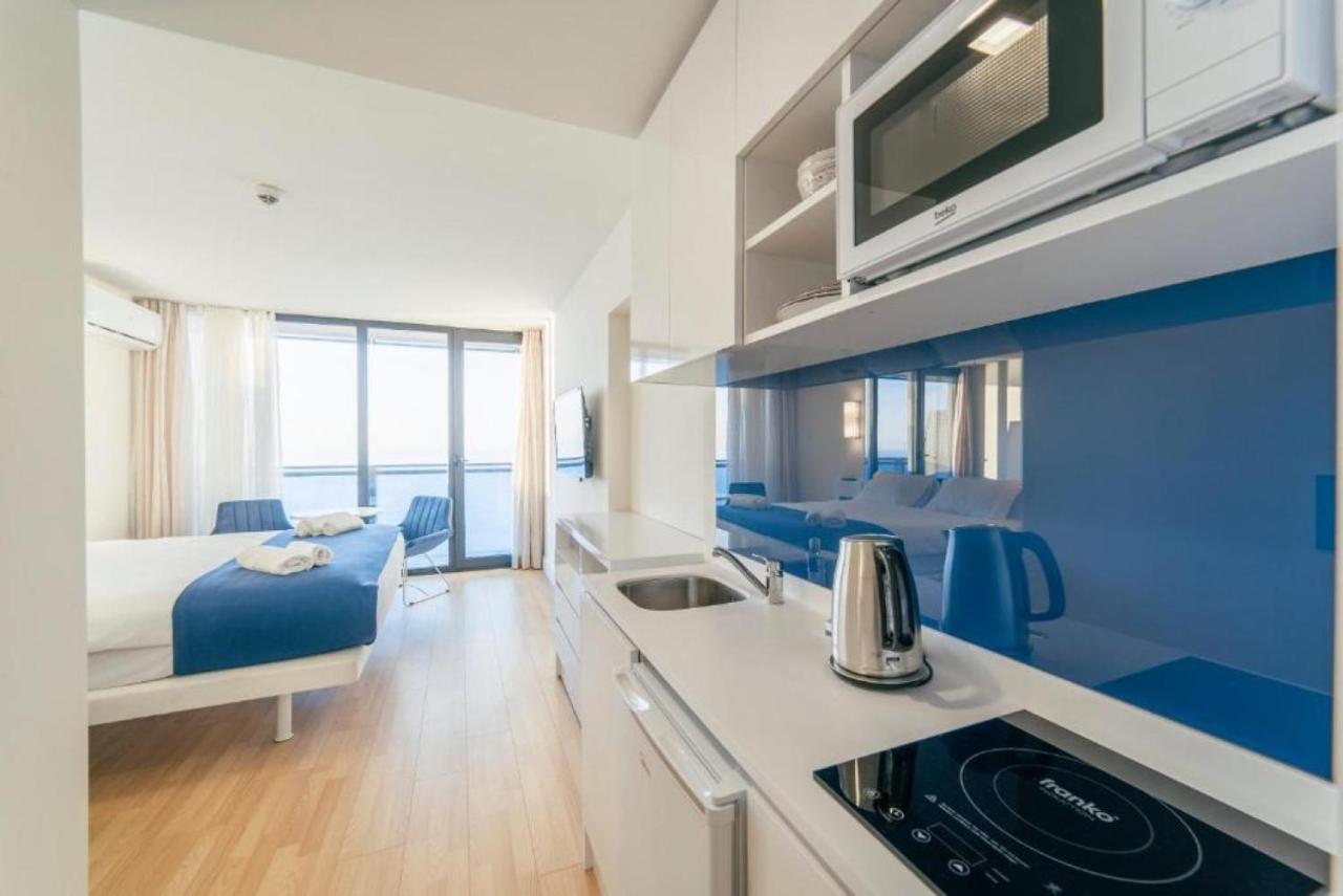 Orbi City Sea Side & Sea View Apartments Батуми Екстериор снимка