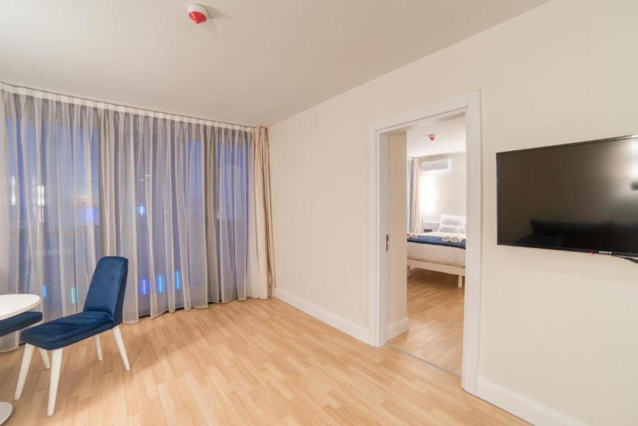 Orbi City Sea Side & Sea View Apartments Батуми Екстериор снимка