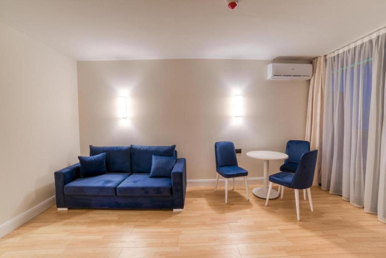 Orbi City Sea Side & Sea View Apartments Батуми Екстериор снимка