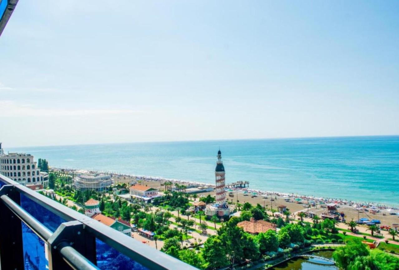 Orbi City Sea Side & Sea View Apartments Батуми Екстериор снимка
