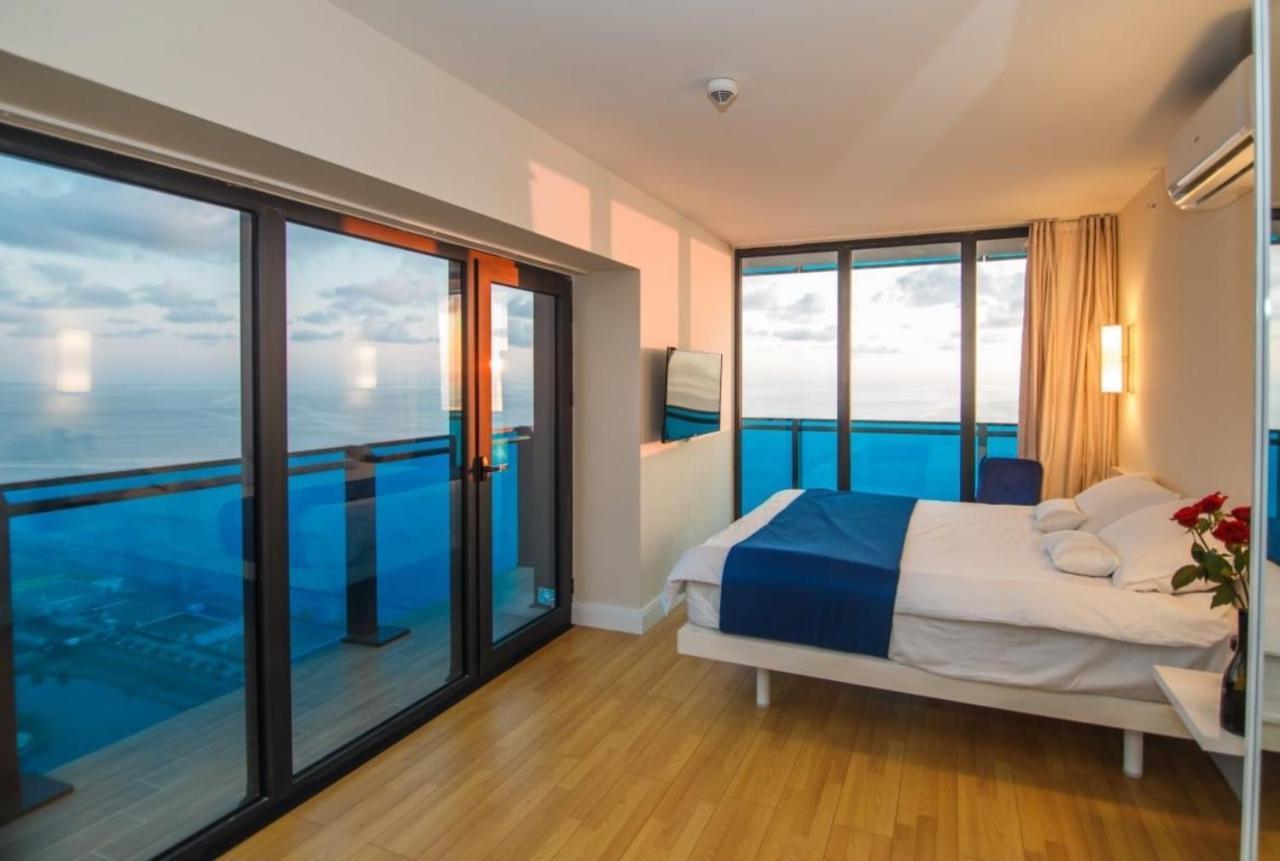 Orbi City Sea Side & Sea View Apartments Батуми Екстериор снимка