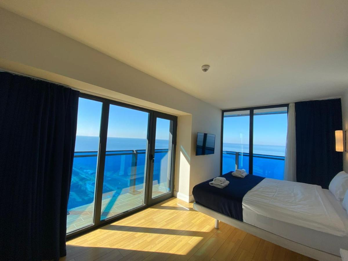 Orbi City Sea Side & Sea View Apartments Батуми Екстериор снимка