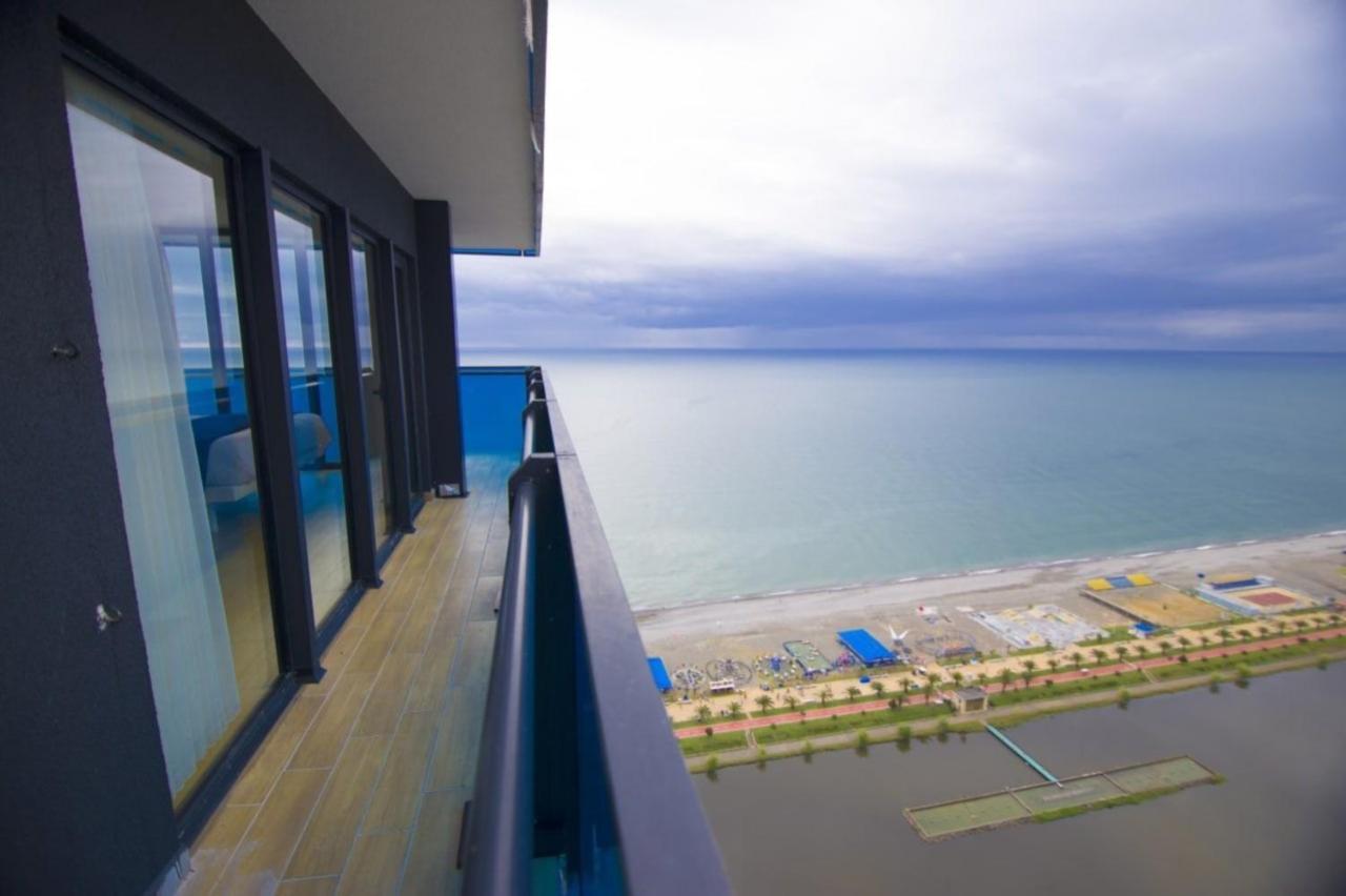 Orbi City Sea Side & Sea View Apartments Батуми Екстериор снимка