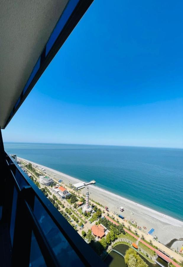 Orbi City Sea Side & Sea View Apartments Батуми Екстериор снимка