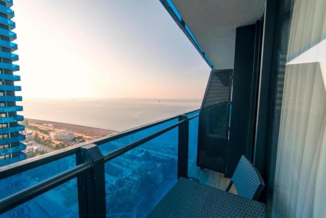 Orbi City Sea Side & Sea View Apartments Батуми Екстериор снимка