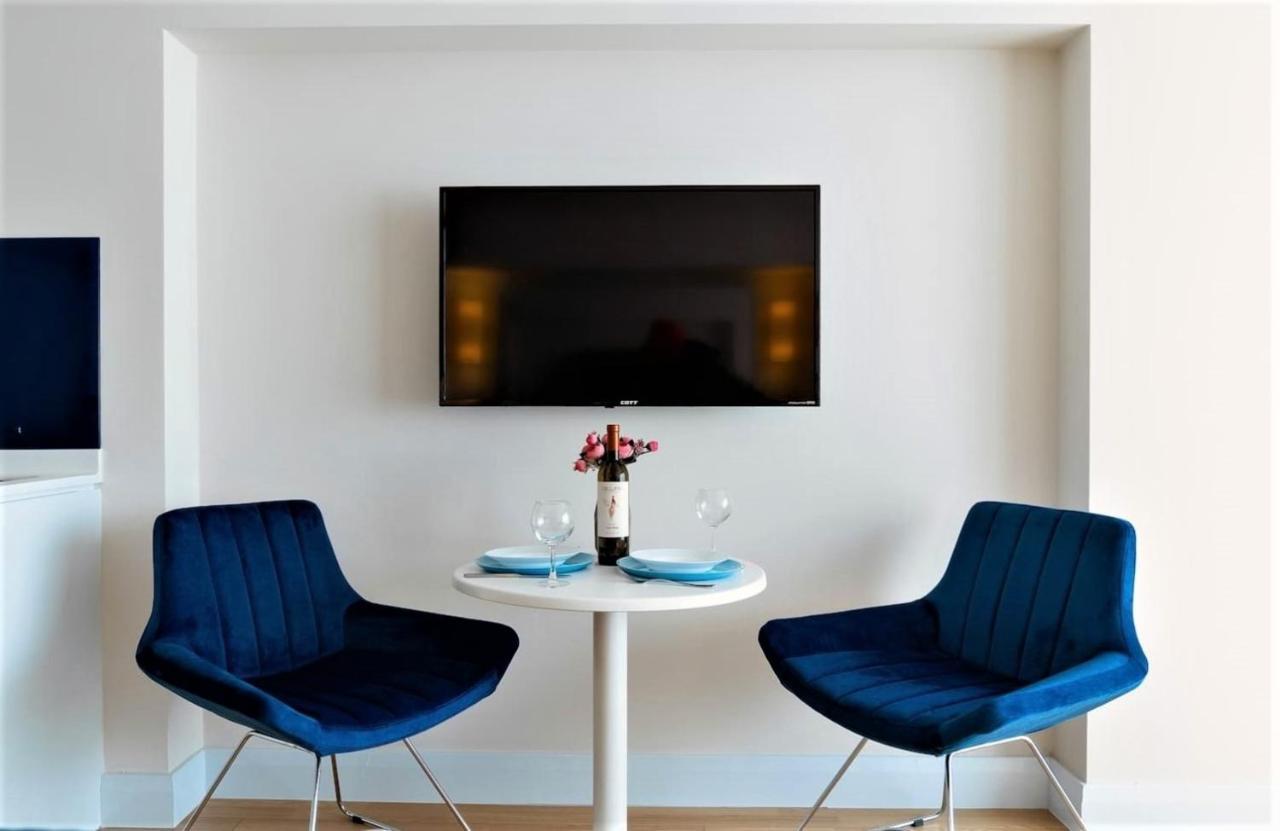 Orbi City Sea Side & Sea View Apartments Батуми Екстериор снимка