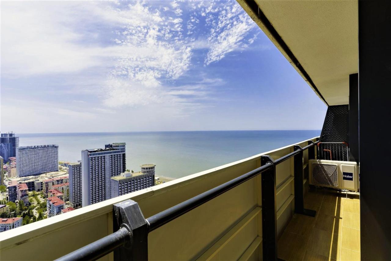 Orbi City Sea Side & Sea View Apartments Батуми Екстериор снимка