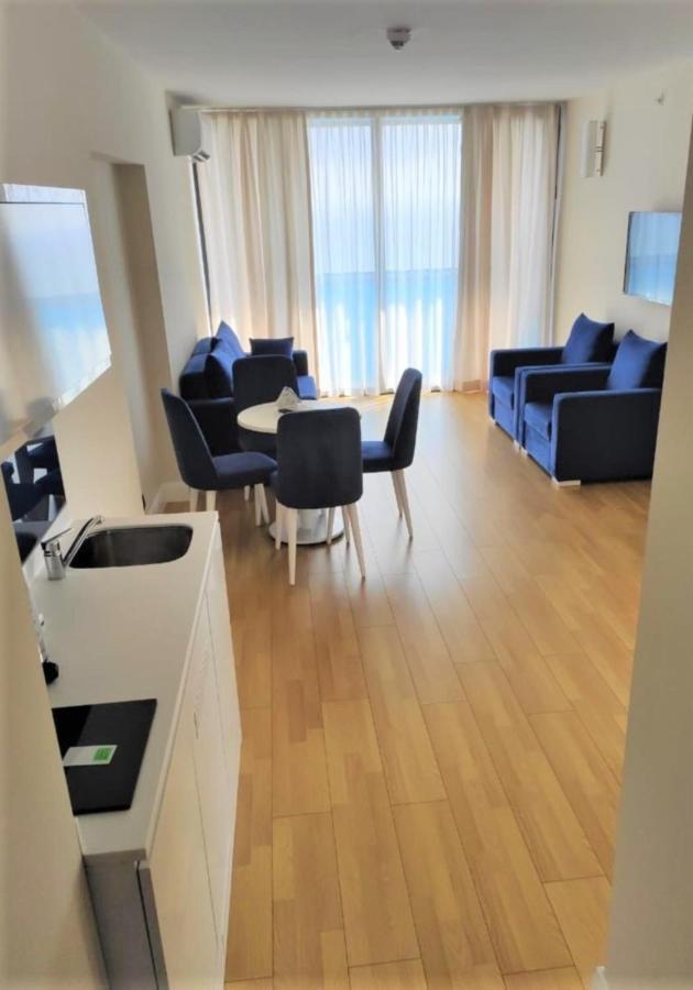 Orbi City Sea Side & Sea View Apartments Батуми Екстериор снимка
